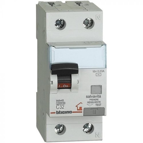 Magnetotermico 32a gc8813ac32 - magnetotermico,